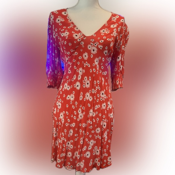 Nixo floral slightly puff sleeved floral dress - Picture 2 of 3